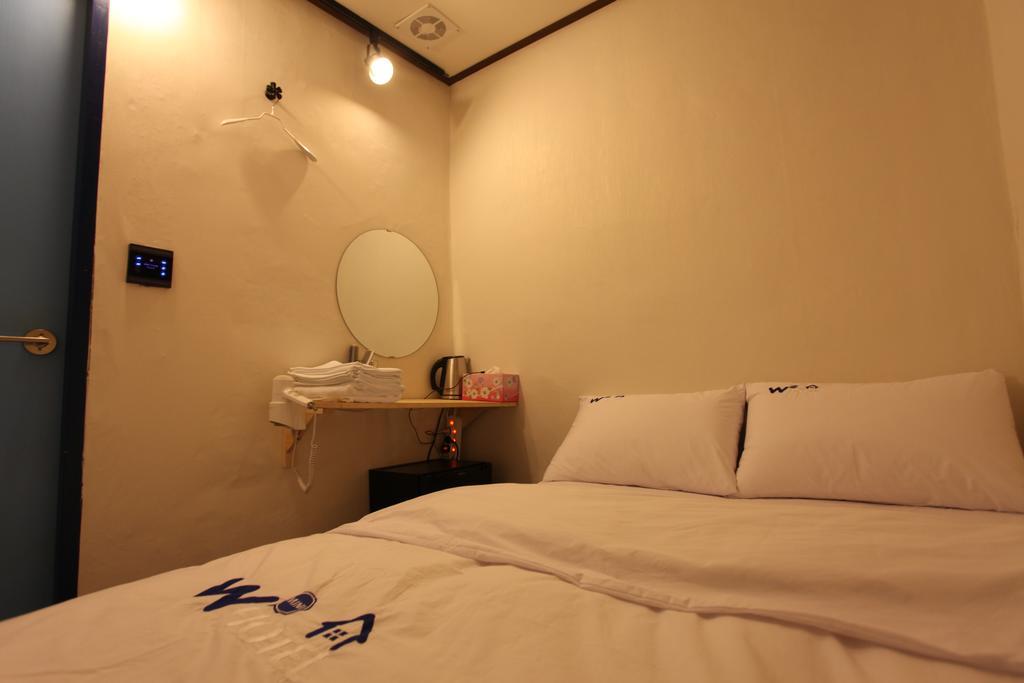W Mini Hotel Dongdaemoon Szöul Kültér fotó
