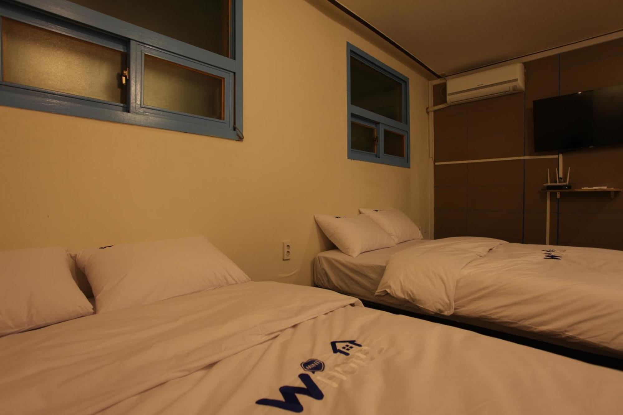W Mini Hotel Dongdaemoon Szöul Kültér fotó