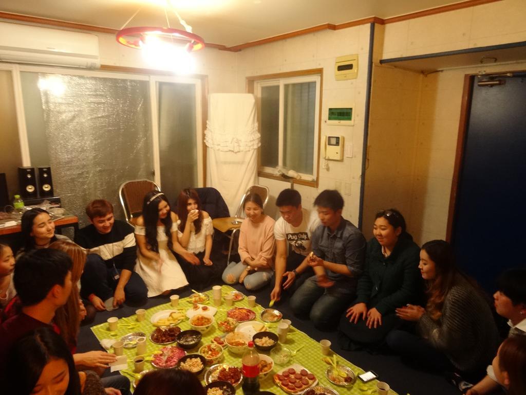 W Mini Hotel Dongdaemoon Szöul Kültér fotó