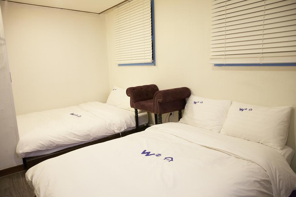 W Mini Hotel Dongdaemoon Szöul Kültér fotó