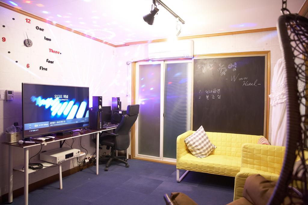 W Mini Hotel Dongdaemoon Szöul Kültér fotó