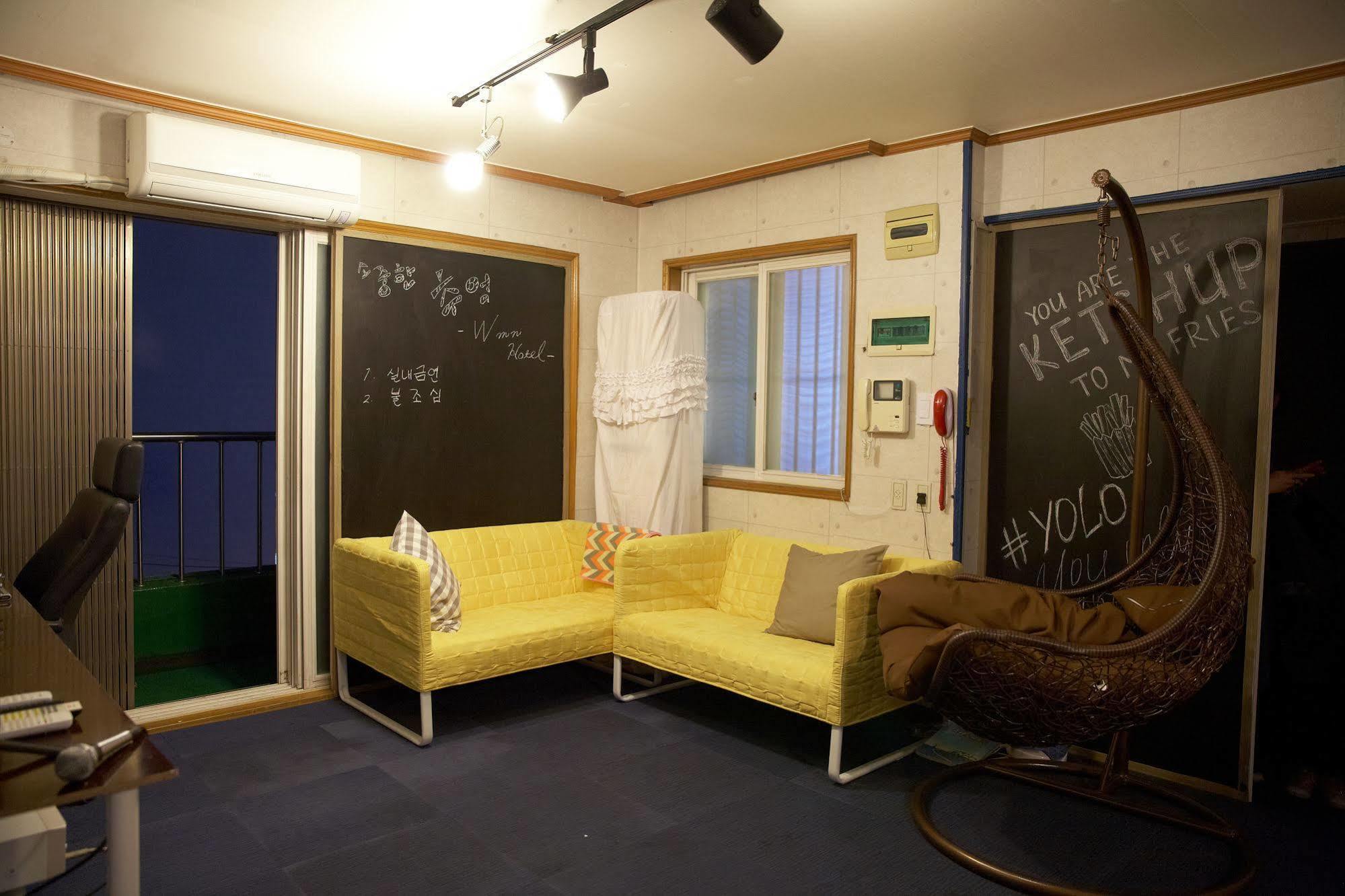 W Mini Hotel Dongdaemoon Szöul Kültér fotó