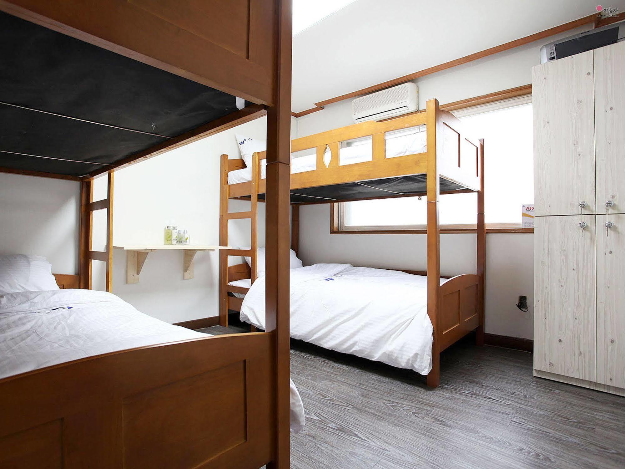 W Mini Hotel Dongdaemoon Szöul Kültér fotó